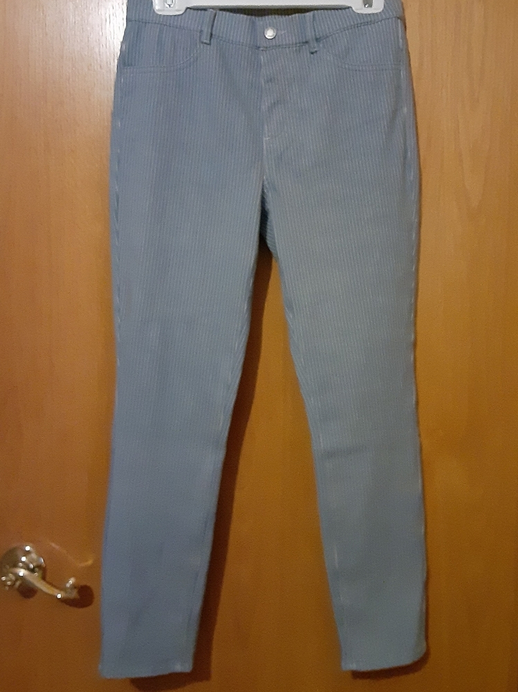 Uniqlo Ultra Stretch Cropped Leggings/Pants sz M